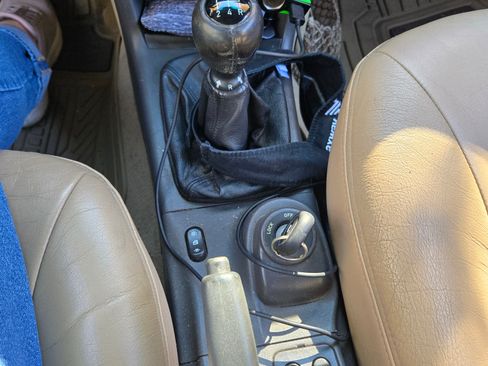 Used 2001 Saab 9-3 SE image 9