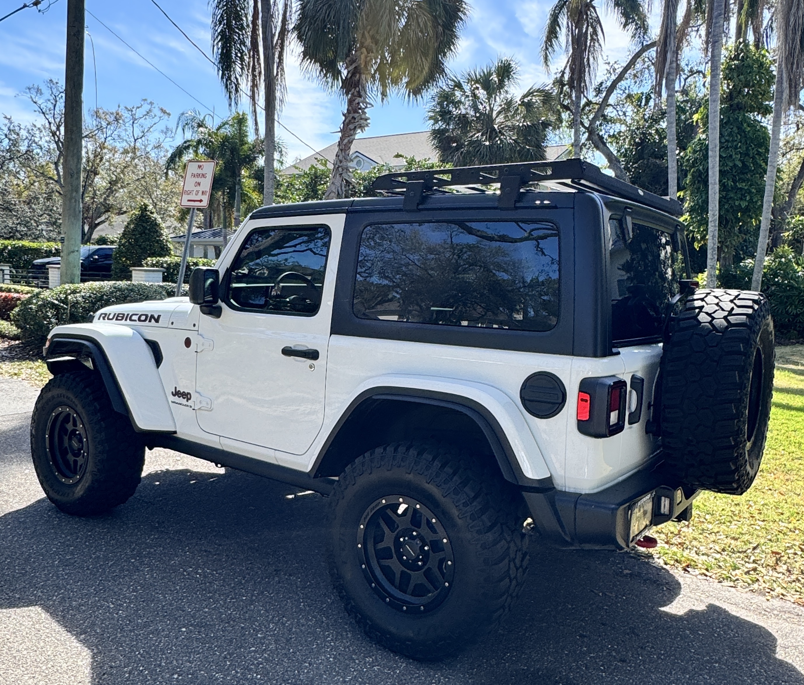 Used 2023 Jeep Wrangler Rubicon w/ Cold Weather Group AWD/4WD image 6