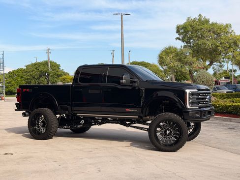 Used 2025 Ford F250 Platinum AWD/4WD image 12