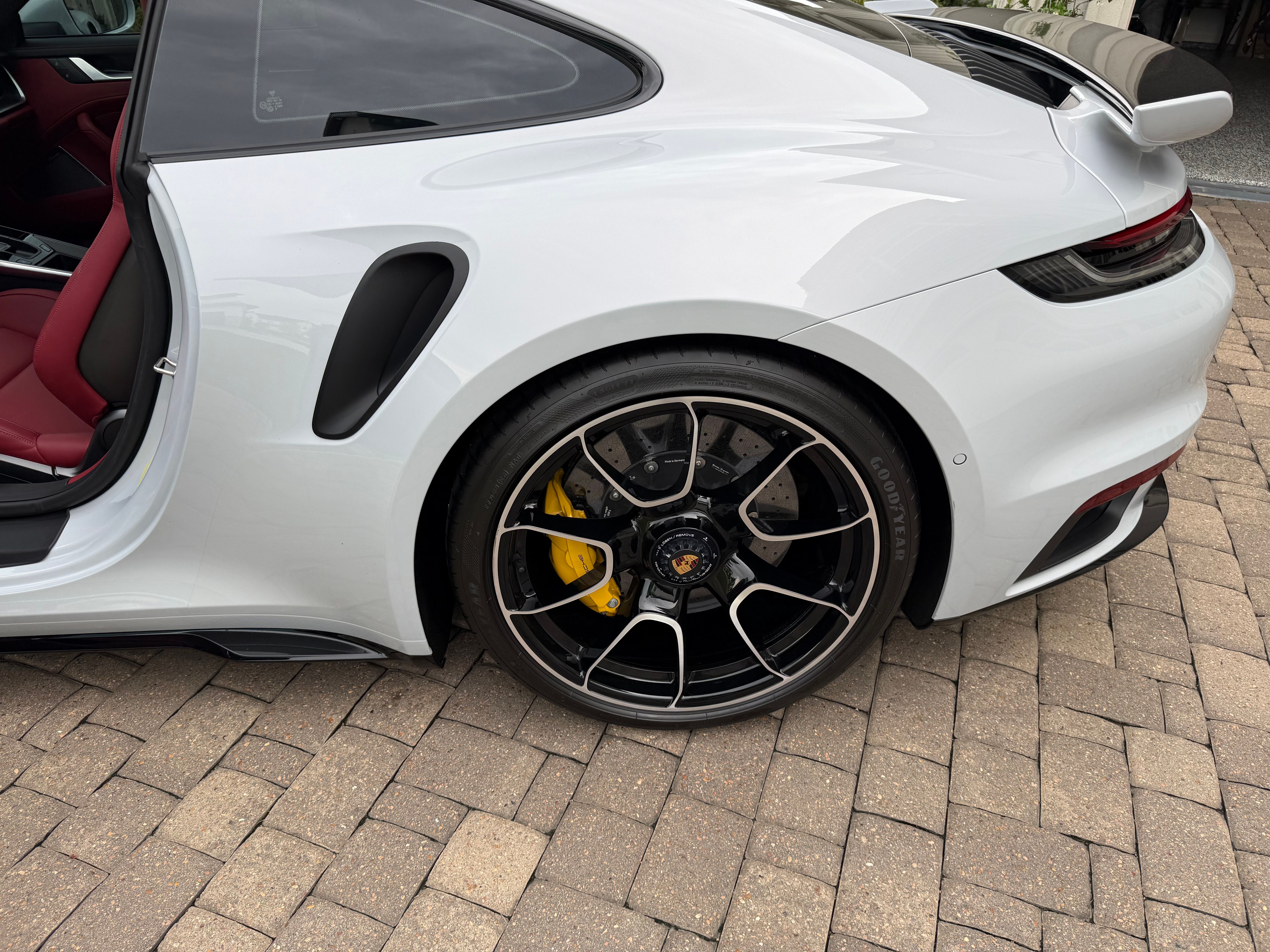 Used 2024 Porsche 911 Turbo S AWD/4WD image 8