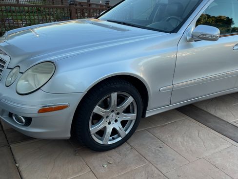 Used 2007 Mercedes-Benz E 350 4MATIC Wagon image 11