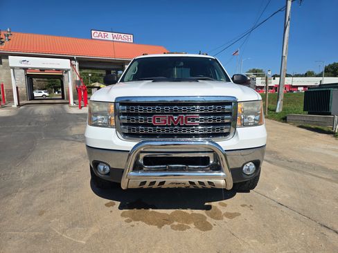Used 2012 GMC Sierra 2500 SLE w/ SLE Preferred Package image 4