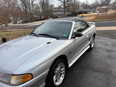 Used 1998 Ford Mustang GT image 4