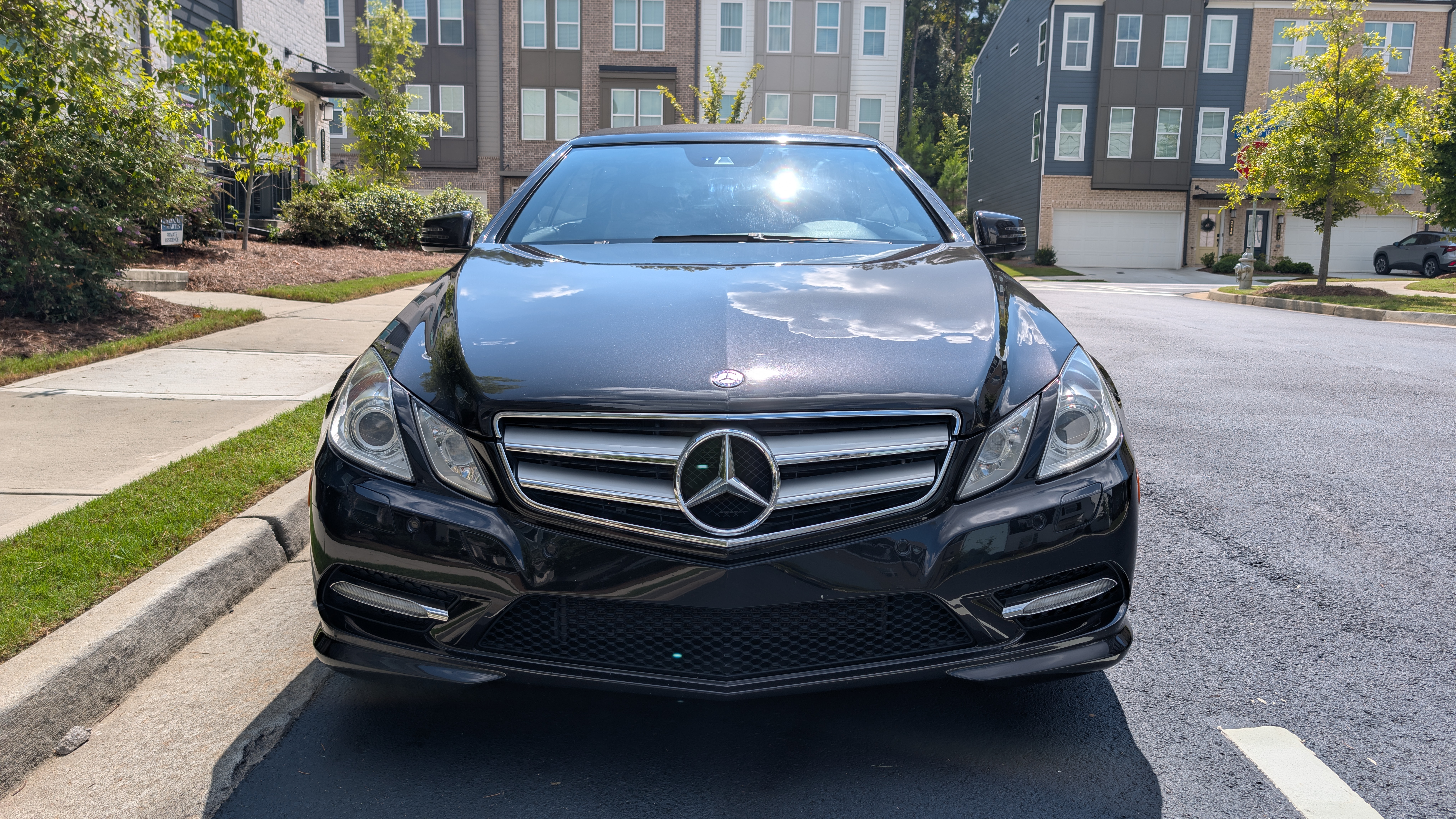 Used 2012 Mercedes-Benz E 550 Cabriolet image 2