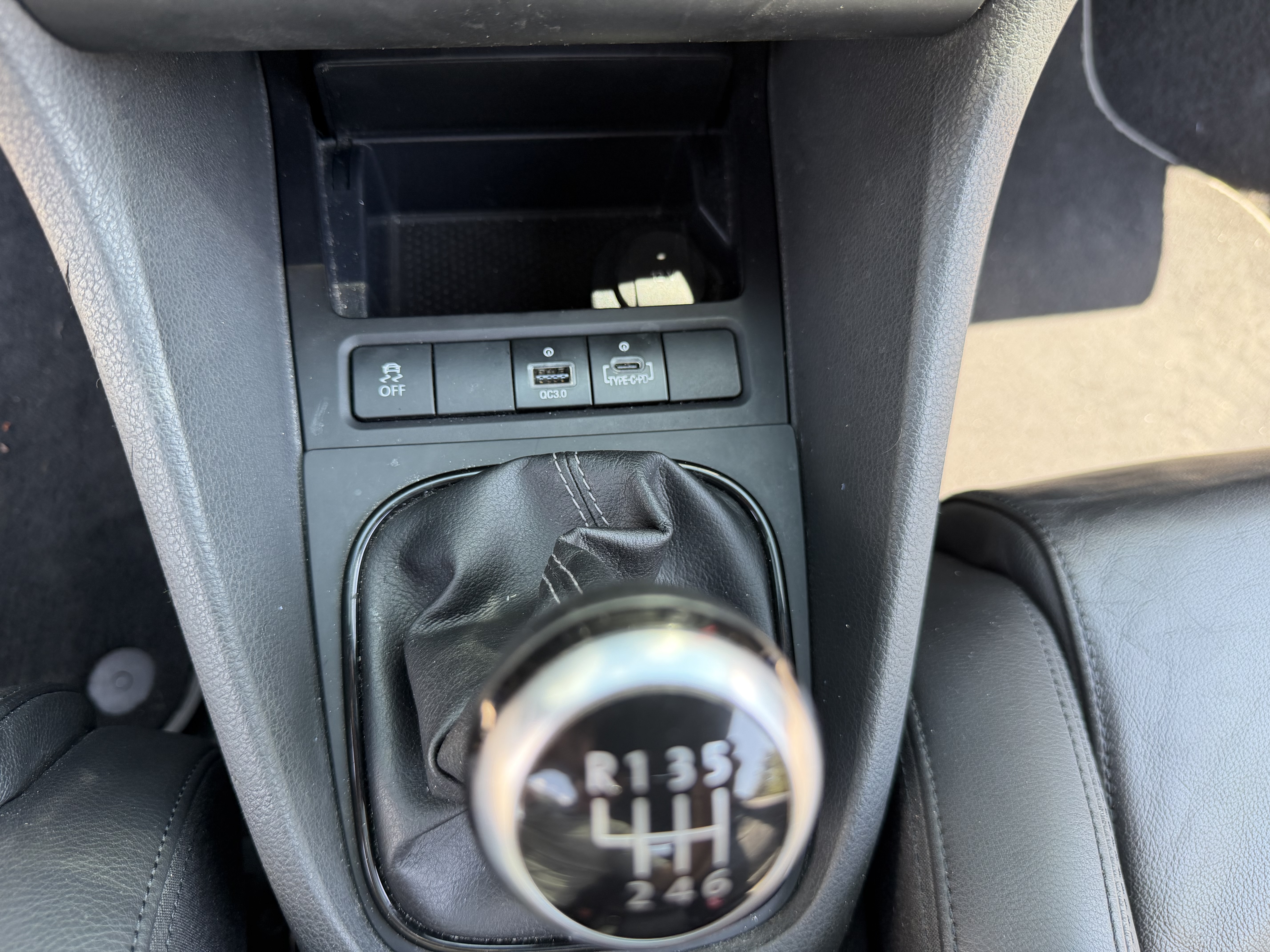 Used 2012 Volkswagen Golf R 2-Door AWD/4WD image 16