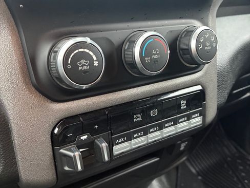 Used 2019 RAM 3500 Tradesman image 6