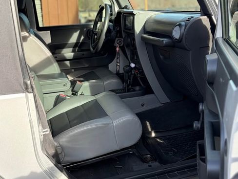 Used 2008 Jeep Wrangler X image 8