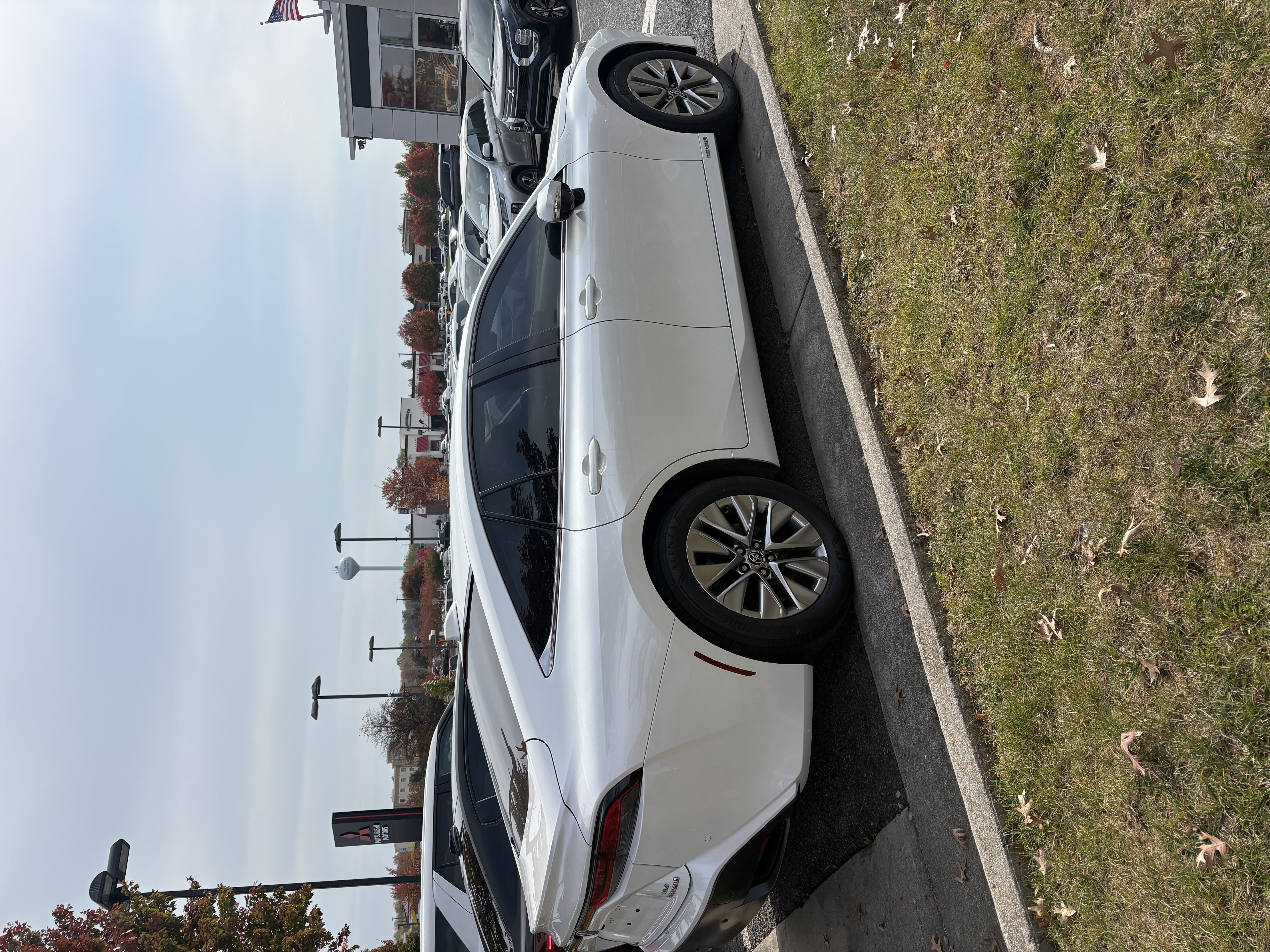Used 2023 Toyota Mirai w/ Advanced Technology Package RWD image 5