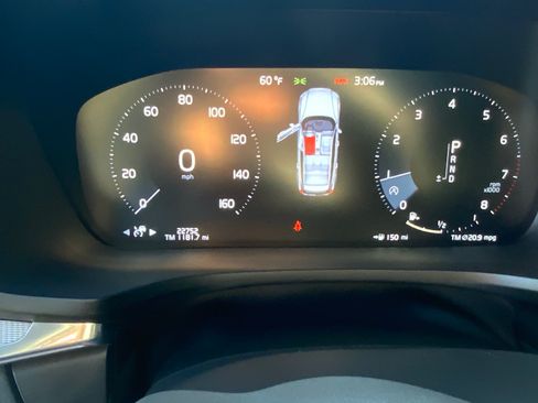 Used 2020 Volvo V60 T6 R-Design image 6