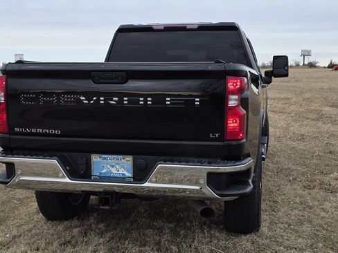 Used 2020 Chevrolet Silverado 2500 LT w/ All Star Edition image 8