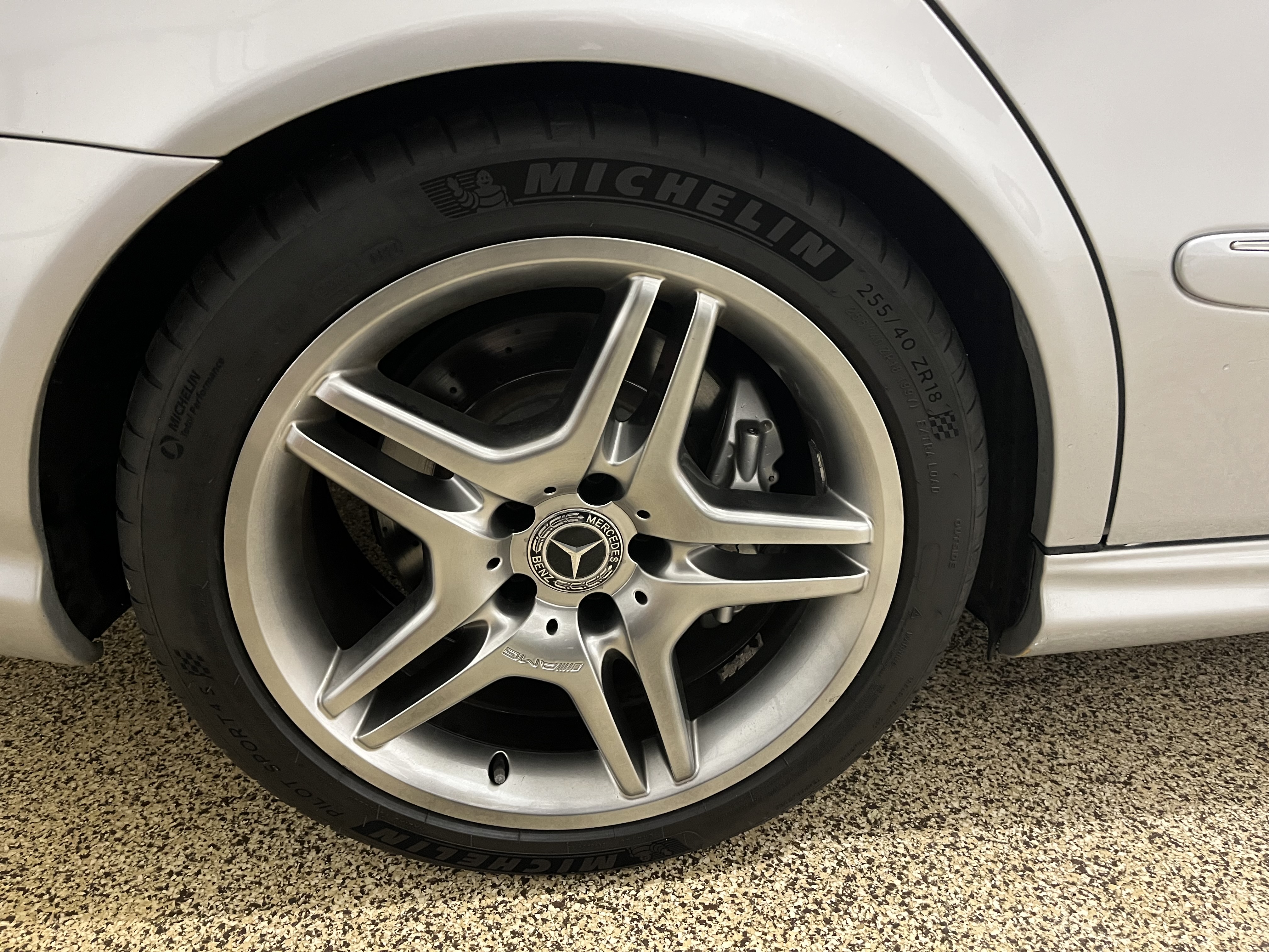 Used 2006 Mercedes-Benz E 55 AMG Sedan image 4