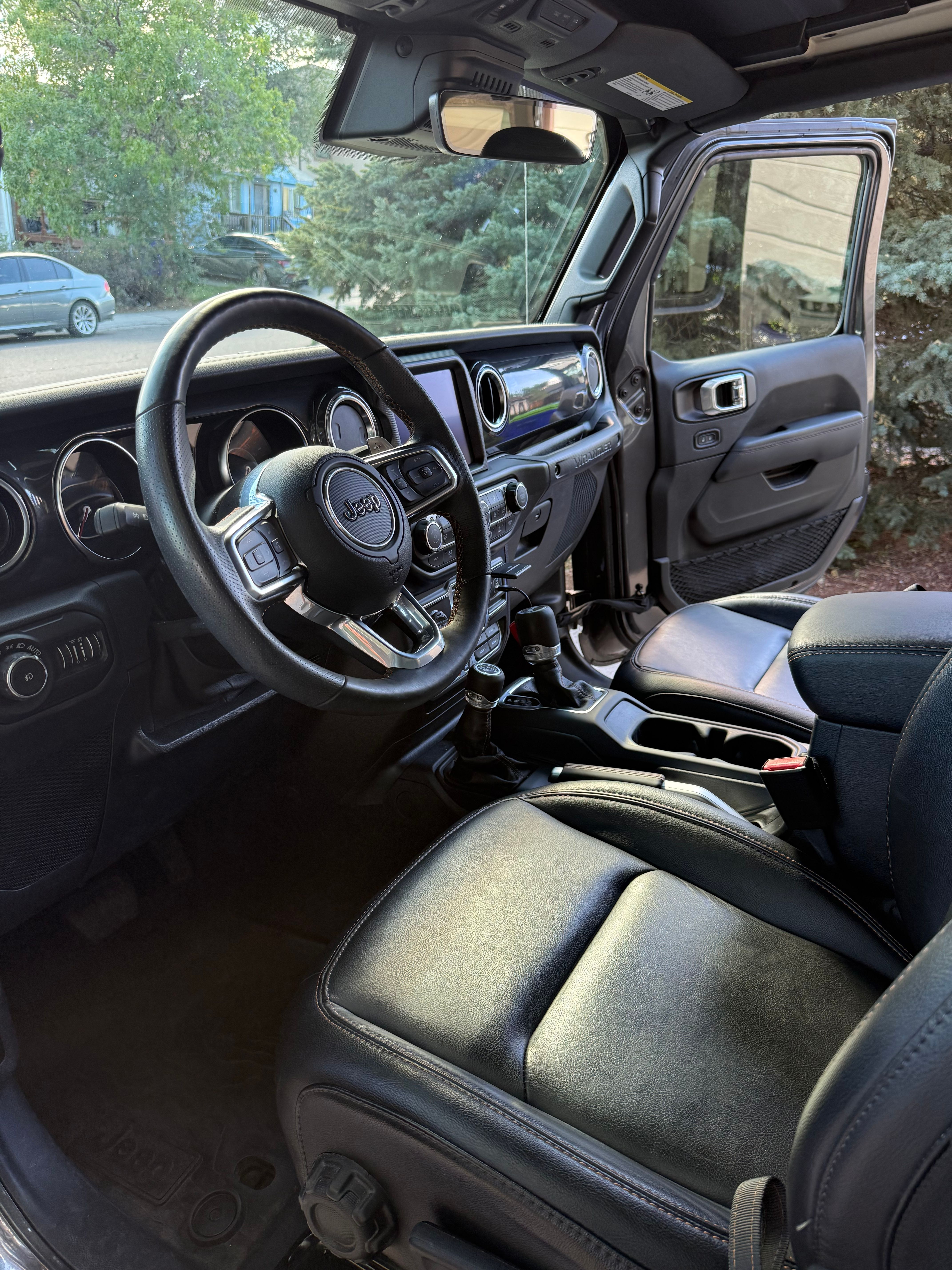 Used 2021 Jeep Wrangler Unlimited Rubicon AWD/4WD image 12