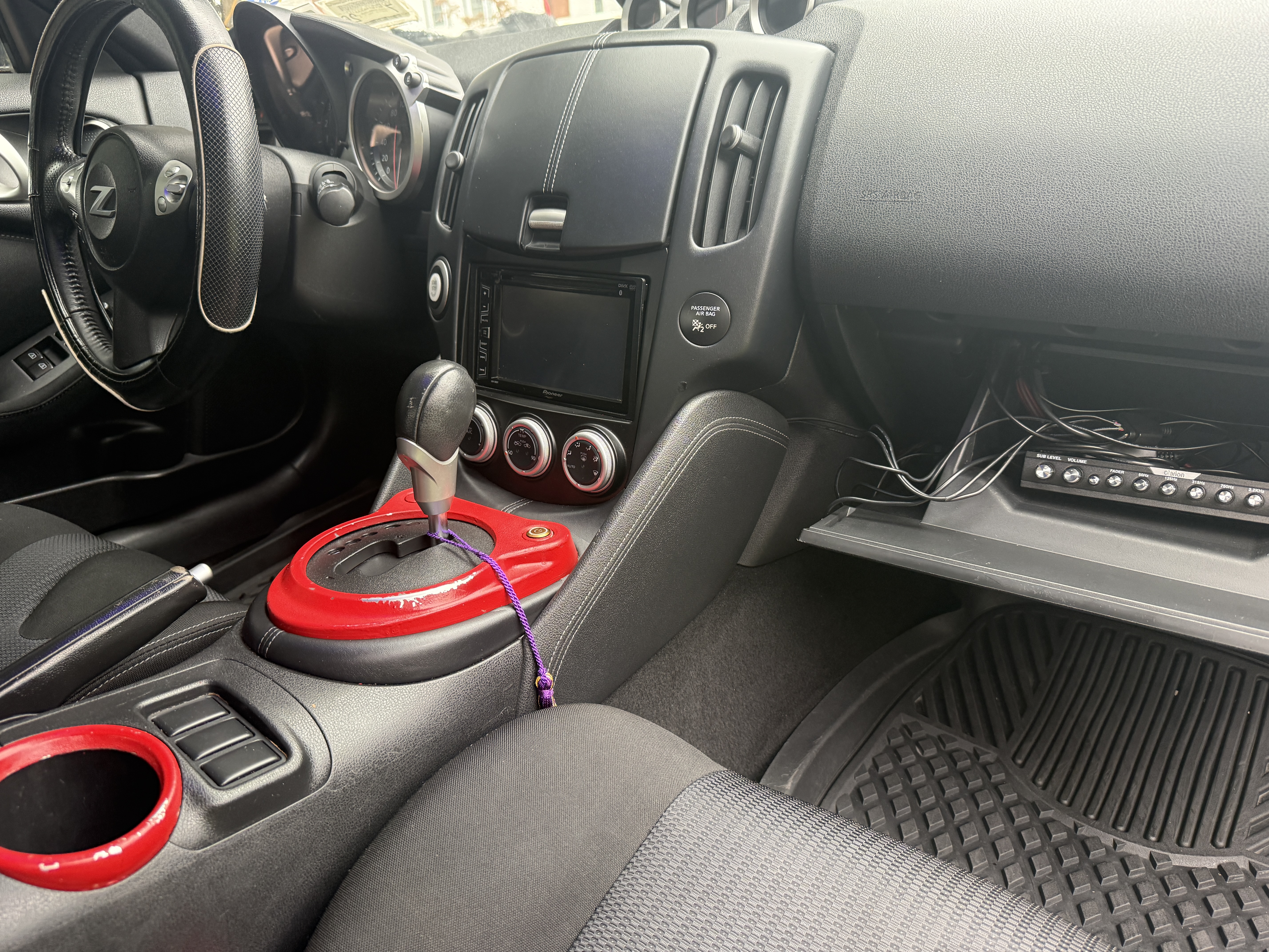 Used 2015 Nissan 370Z Coupe RWD image 15