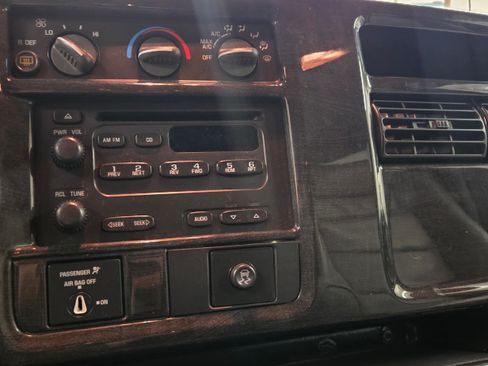 Used 2007 GMC Savana 3500 Extended Passenger w/ LT Preferred Equipment Group image 32