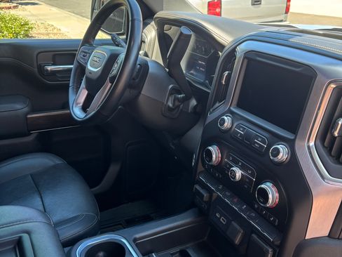 Used 2022 GMC Sierra 1500 SLT w/ SLT Premium Package AWD/4WD image 15