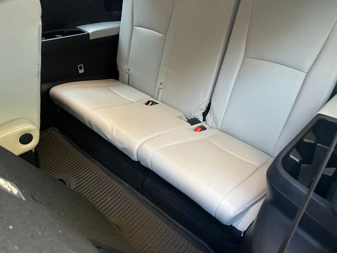 Used 2024 Toyota Grand Highlander AWD image 6