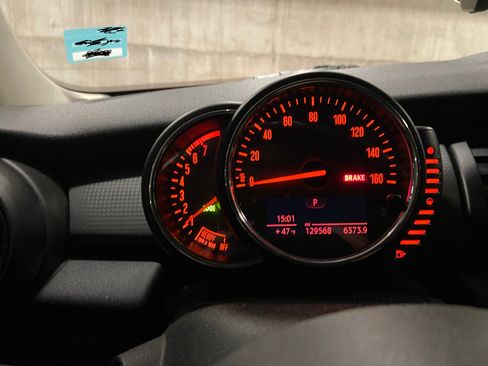 Used 2016 MINI Cooper 2-Door Hardtop image 13