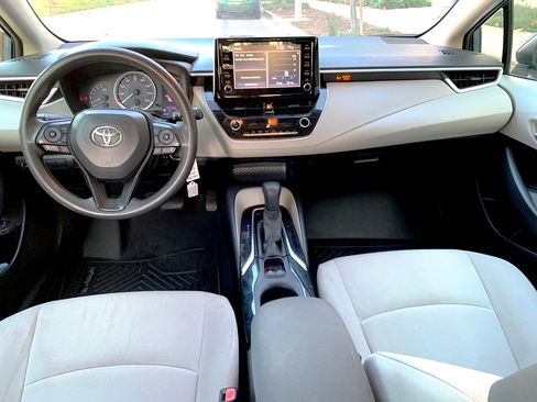 Used 2020 Toyota Corolla LE image 13