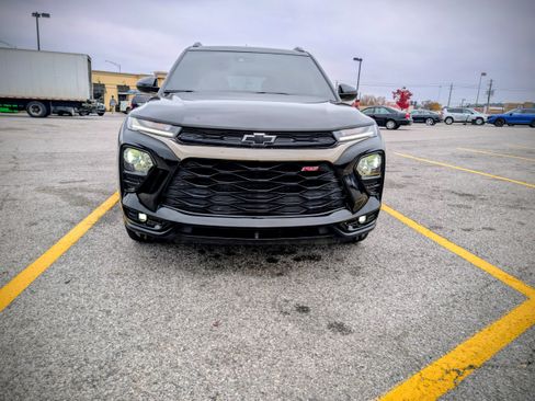 Used 2021 Chevrolet TrailBlazer RS w/ Technology Package image 2