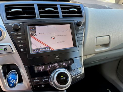 Used 2014 Toyota Prius V Five FWD image 15