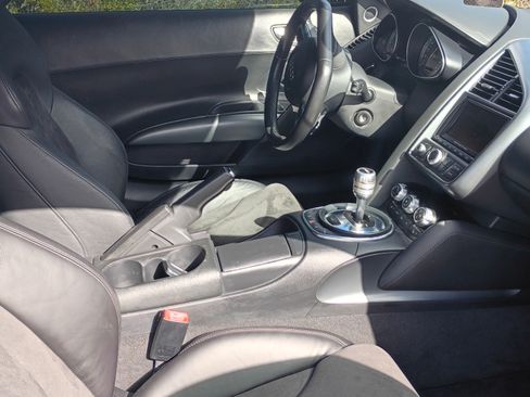 Used 2008 Audi R8 V8 image 8