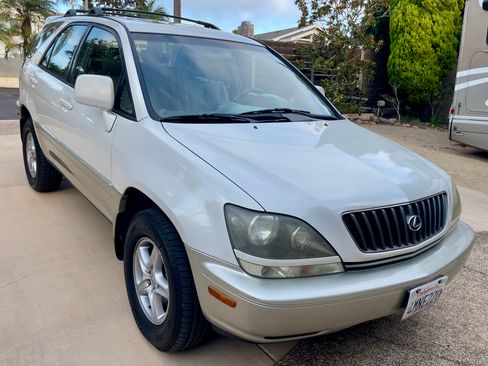 Used 2000 Lexus RX 300 4WD w/ Premium Pkg image 6