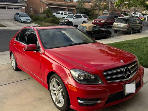 Used 2014 Mercedes-Benz C 250 Sedan image 2