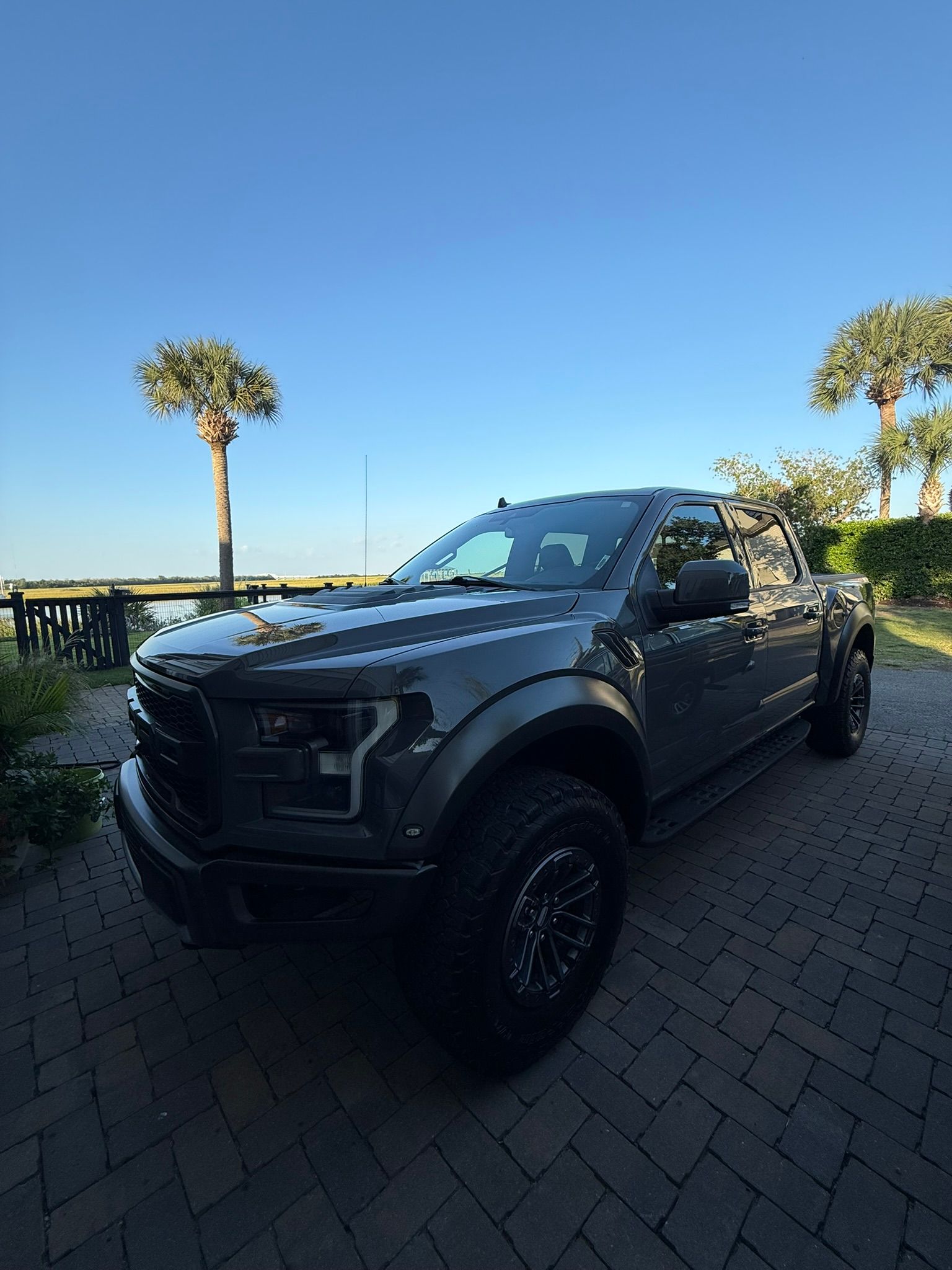 Used 2020 Ford F150 Raptor w/ Equipment Group 802A Luxury AWD/4WD image 4