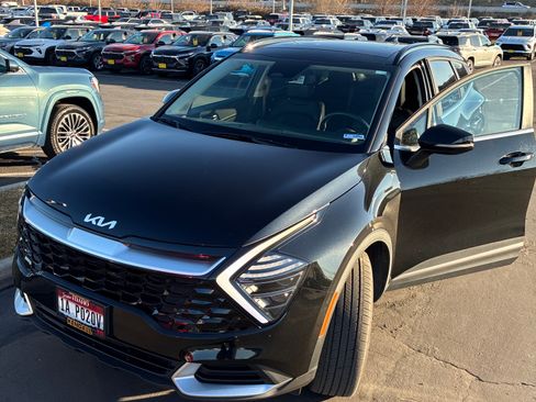 Used 2025 Kia Sportage EX w/ EX Premium Package image 1