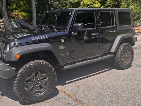 Used 2018 Jeep Wrangler Unlimited Sport AWD/4WD image 1