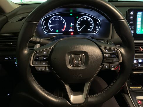 Used 2021 Honda Accord Touring image 16