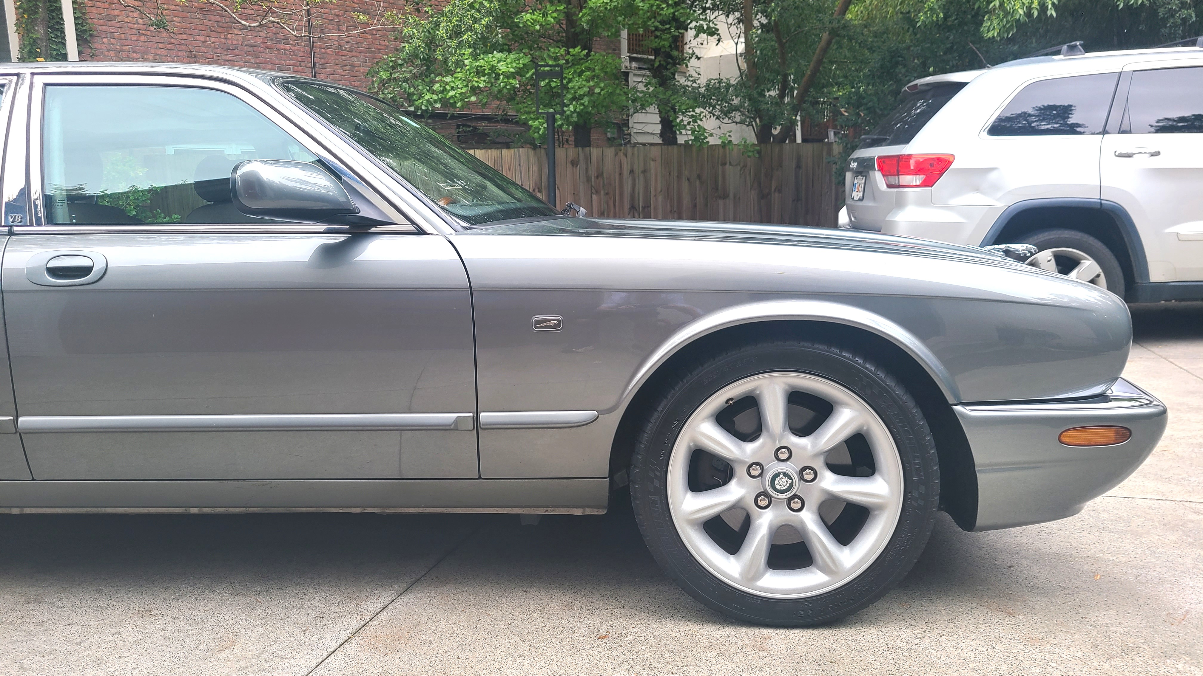Used 2003 Jaguar XJ8 RWD image 9