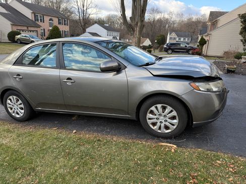Used 2012 Kia Forte EX image 5
