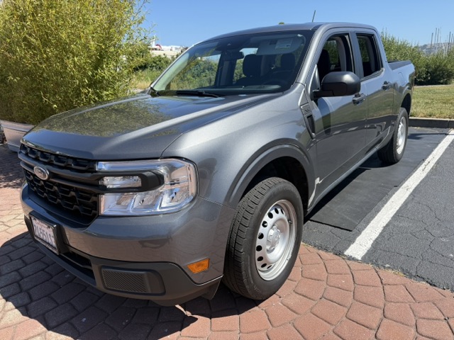 Used 2022 Ford Maverick XL FWD image 2