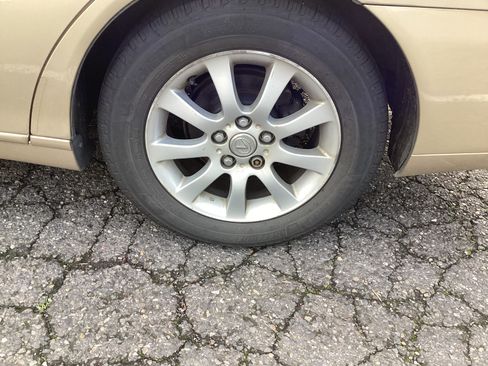 Used 2002 Lexus ES 330 image 9