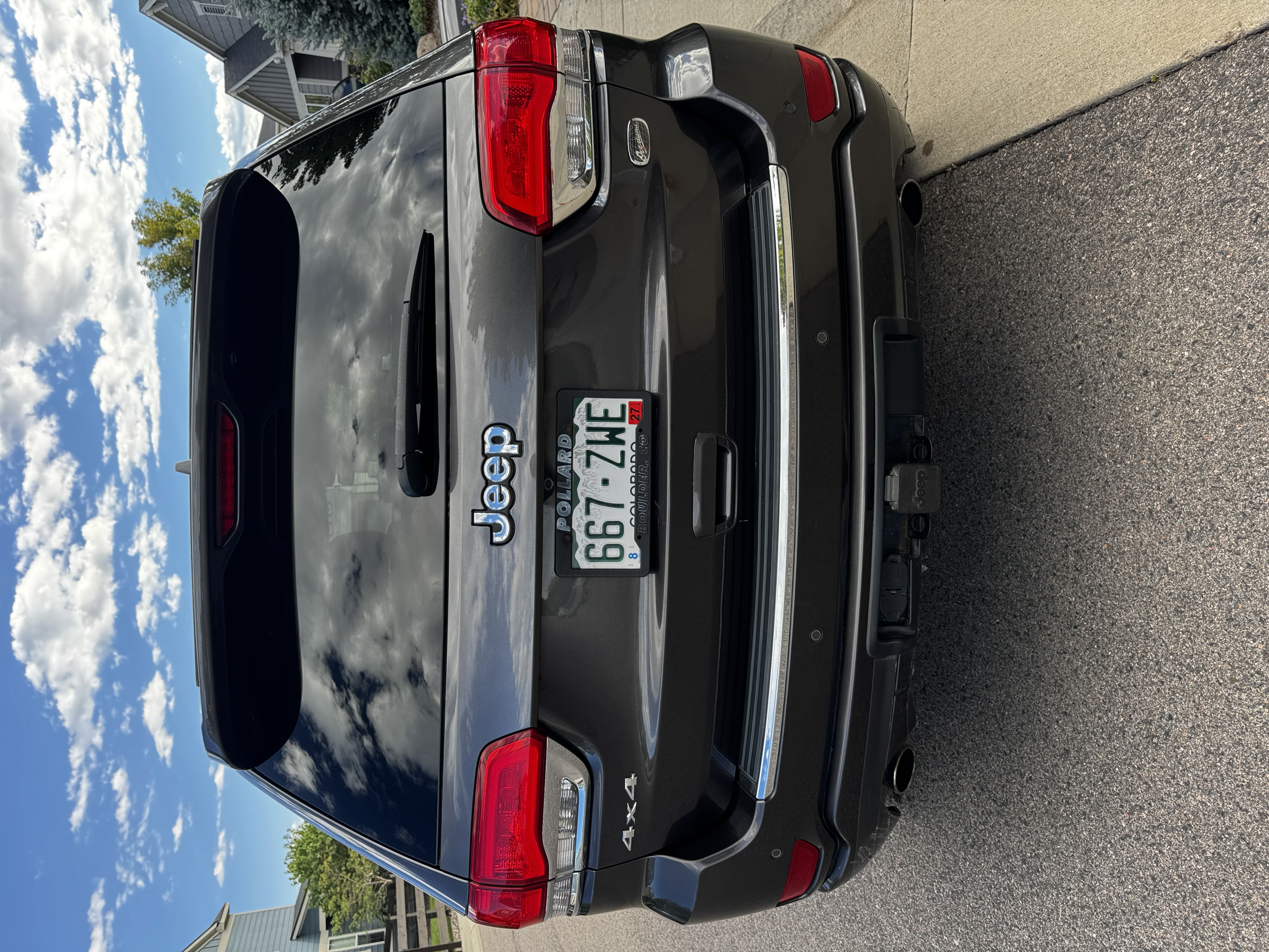 Used 2014 Jeep Grand Cherokee Overland AWD/4WD image 10