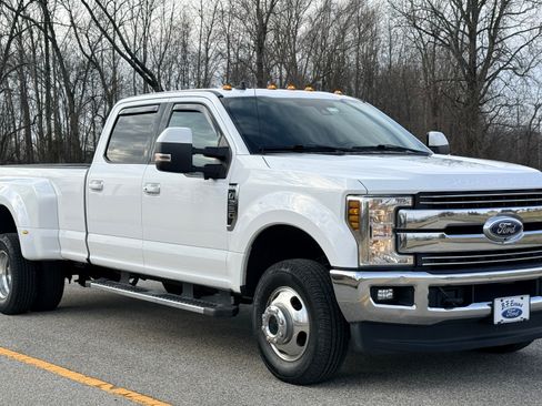Used 2019 Ford F350 Lariat w/ Lariat Ultimate Package image 2