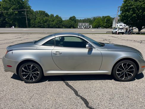 Used 2005 Lexus SC 430 Convertible RWD image 17