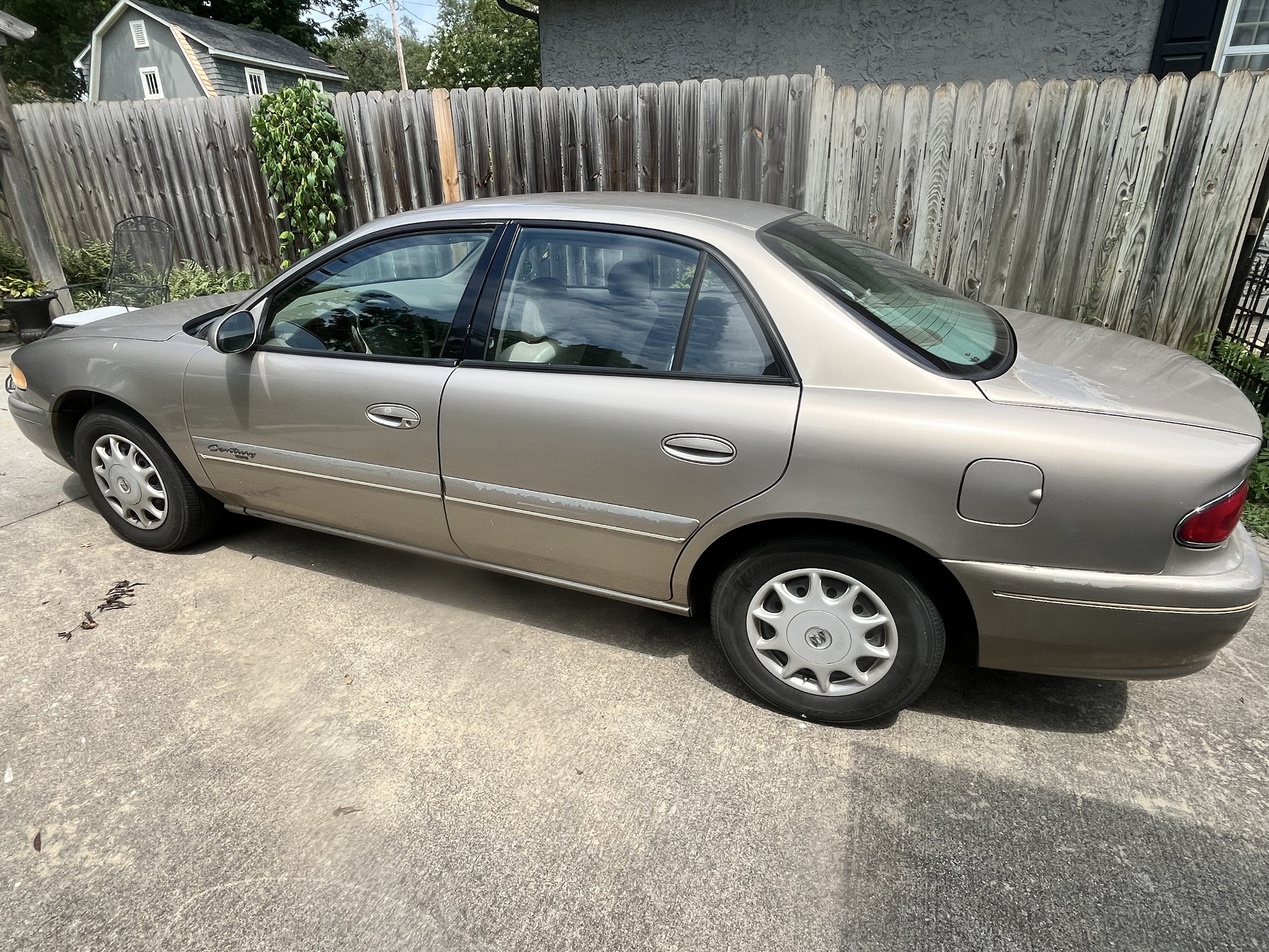 Used 2002 Buick Century Custom w/ Custom Premium Pkg FWD image 1