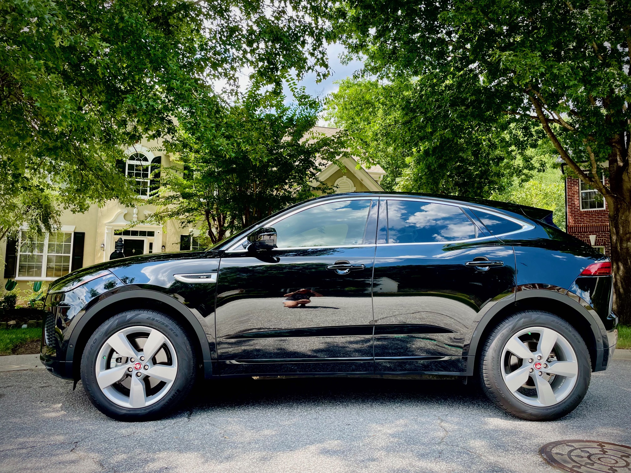 Used 2018 Jaguar E-PACE R-Dynamic SE AWD/4WD image 1