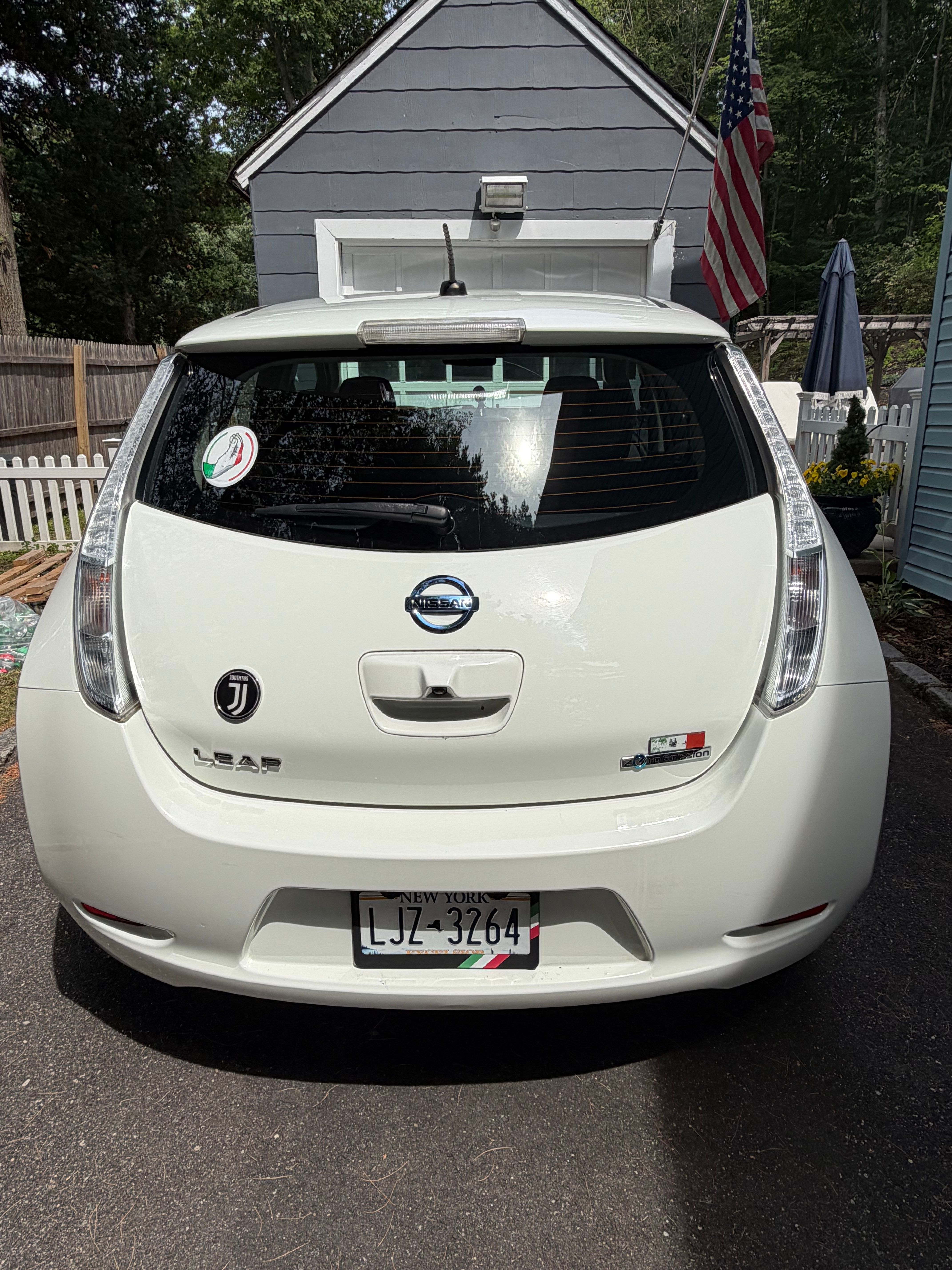 Used 2017 Nissan Leaf S w/ Charge Package FWD image 5