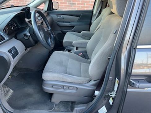 Used 2012 Honda Odyssey EX image 8