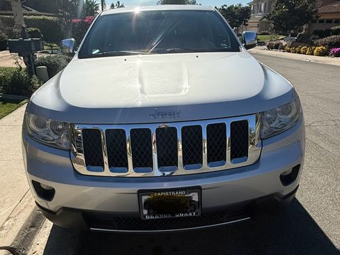 Used 2013 Jeep Grand Cherokee Overland image 1