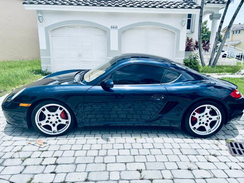 Used 2007 Porsche Cayman S RWD image 1