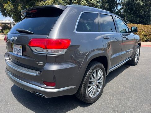 Used 2017 Jeep Grand Cherokee Summit w/ Platinum Appearance Package image 14
