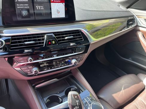 Used 2018 BMW 540i RWD image 8