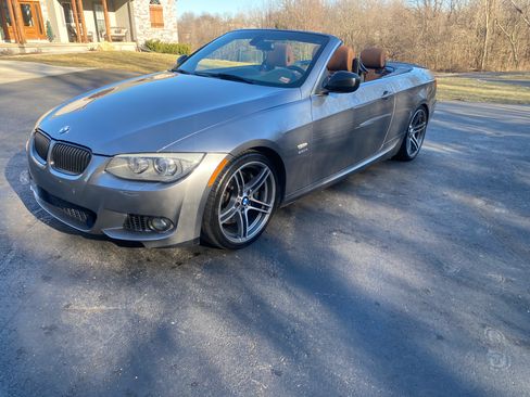 Used 2012 BMW 335is Convertible image 8