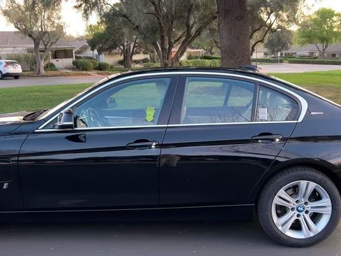 Used 2017 BMW 330e image 11