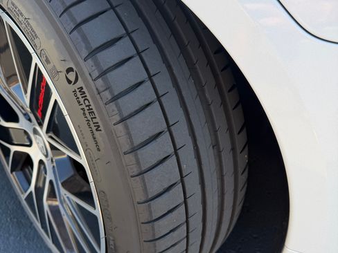 Used 2022 Porsche Taycan RWD image 8