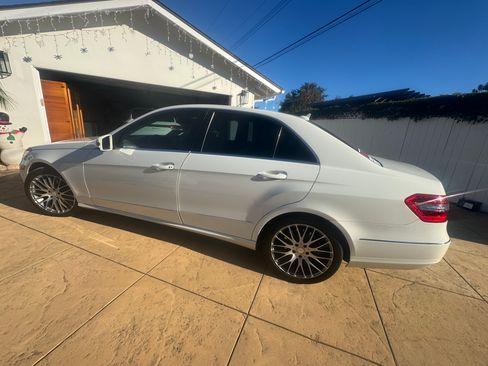 Used 2011 Mercedes-Benz E 350 Sedan image 19
